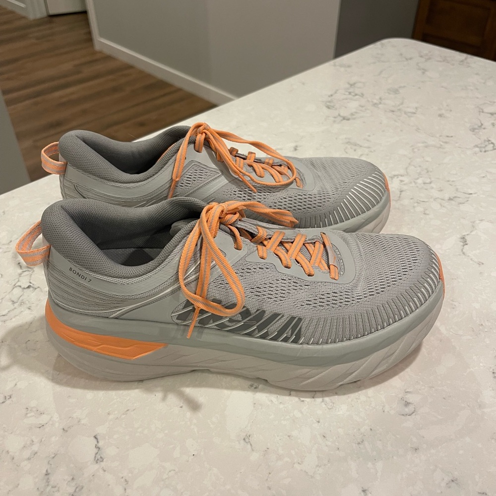 HOKA— Bondi 7